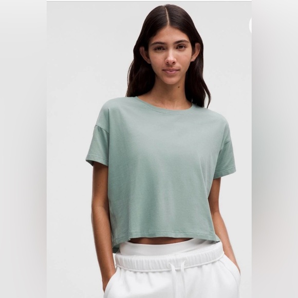 Lululemon Cates Cropped Relaxed Fit Tee Size 14 Crater Blue - Picture 1 of 5